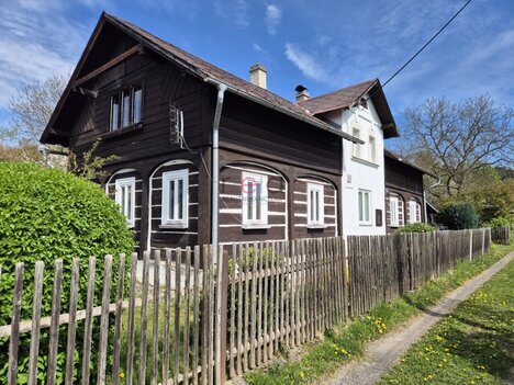 Prodej roubenné chalupy/RD v k.ú. Drnovec s pozemkem 759m2.